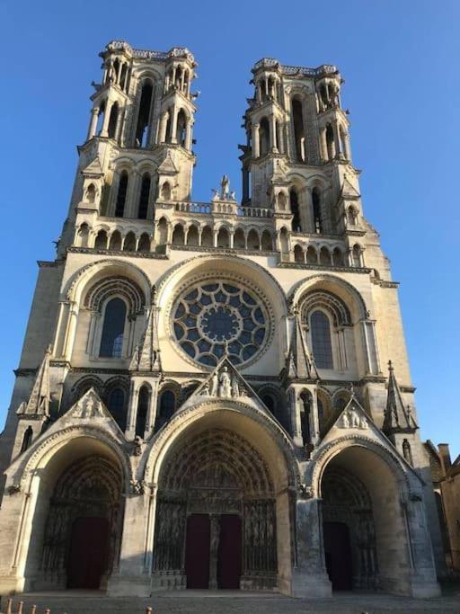 Suite De Charme Au Pied De La Cathedrale لووْ المظهر الخارجي الصورة