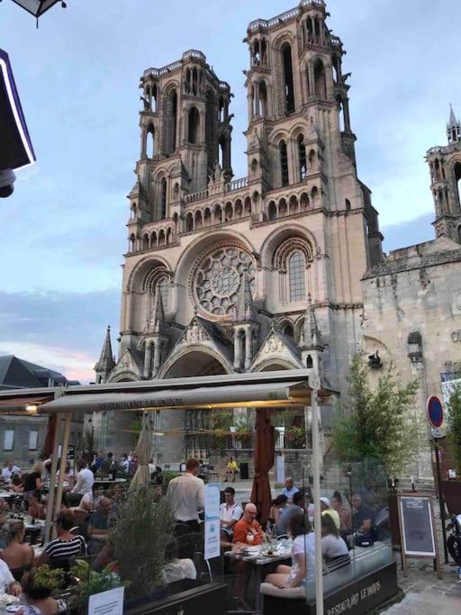 Suite De Charme Au Pied De La Cathedrale لووْ المظهر الخارجي الصورة