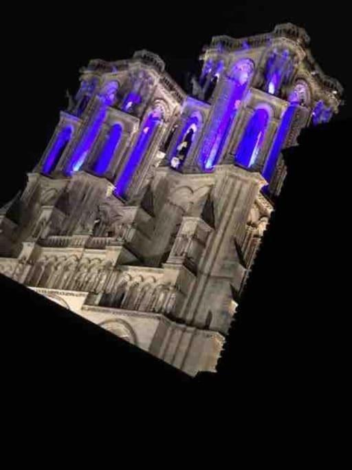 Suite De Charme Au Pied De La Cathedrale لووْ المظهر الخارجي الصورة